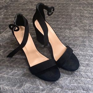 Size 8 top moda heels